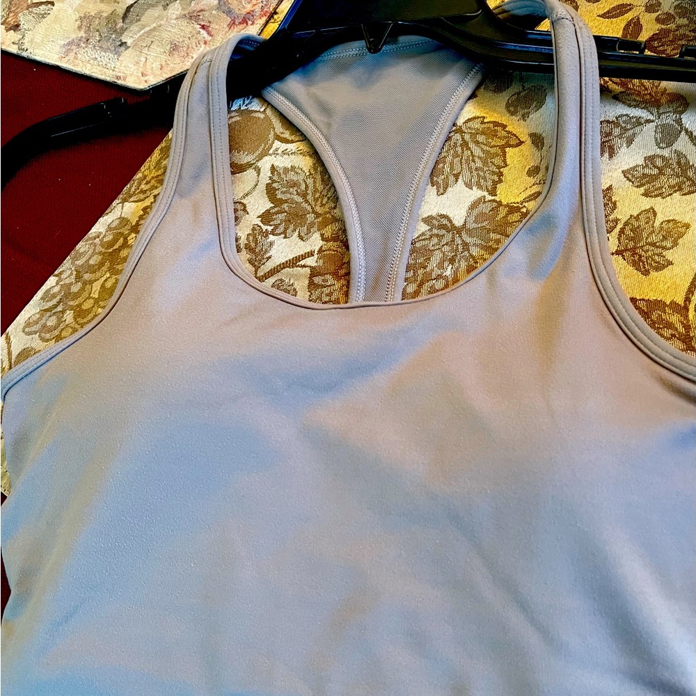 Modestly modesty tank top w sports bra support ♥️🥰🌻